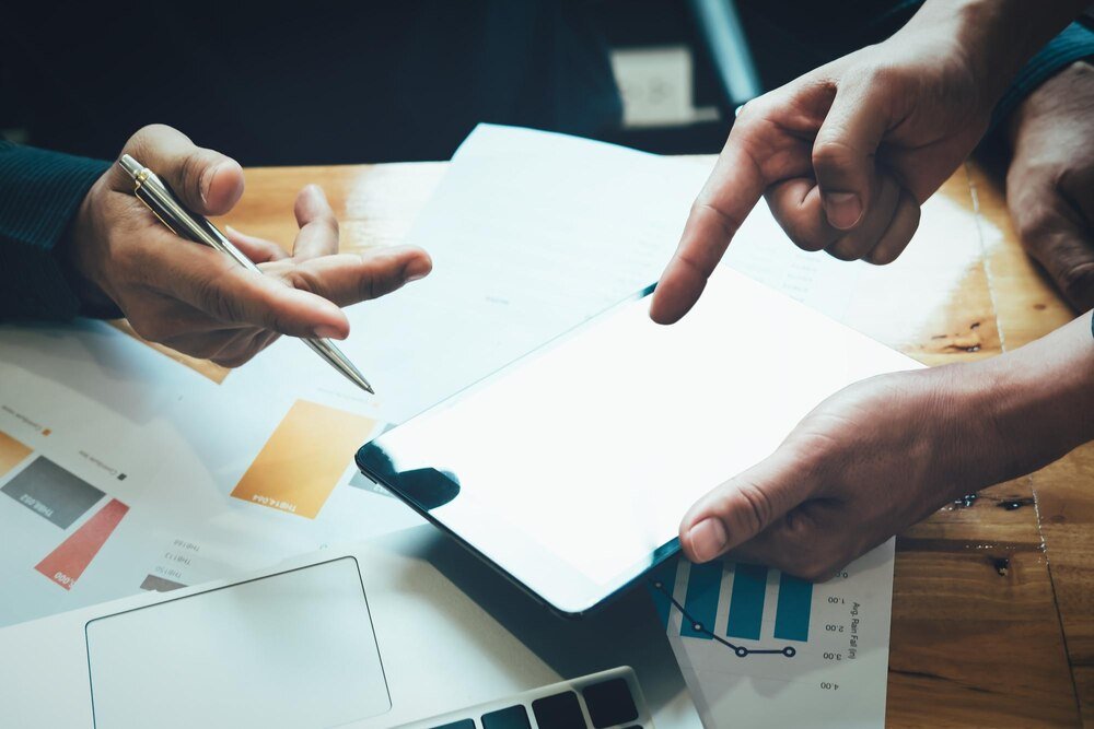 Apropo czy a propos – jak zapisać poprawnie?