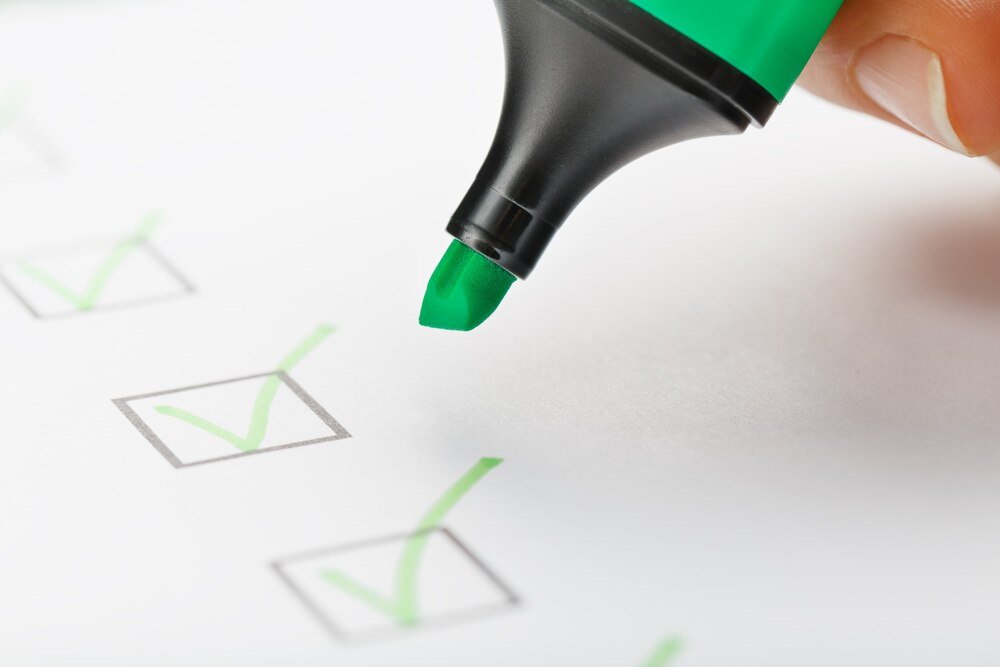 Wymyślić czy wymyśleć – formy poprawne i niepoprawne